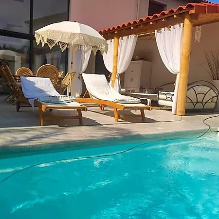 فندق مبيت وإفطار La Maison De Marie A 8 Mn Des Plages 3*