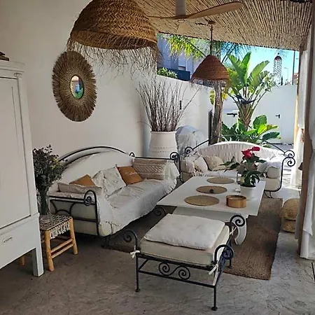 فندق مبيت وإفطار La Maison De Marie A 8 Mn Des Plages
